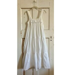 Vintage White Cotton Boho Tiered Dress with Crochet Detail – Sleeveless